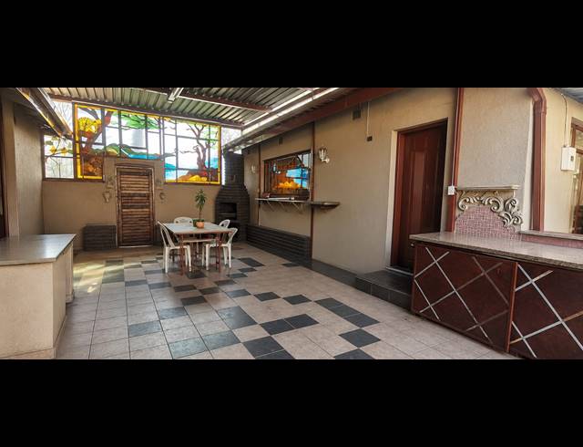 3 BEDROOM FREEHOLD FOR SALE IN VANDERBIJLPARK CE 5